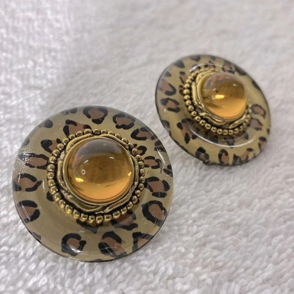 Vintage Gond Tone Animal Print  Round Clip On Earrings - Picture 4 of 7